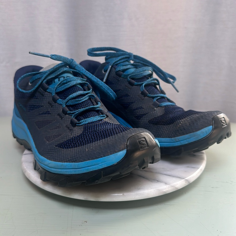SALOMAN HIKING SHOES SIZE(10)